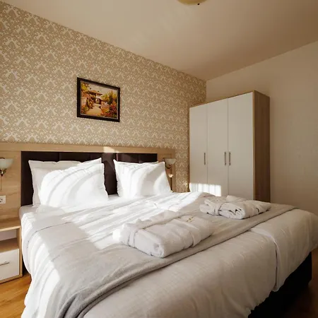 Ξενοδοχείο με διαμερίσματα Wood & 4*