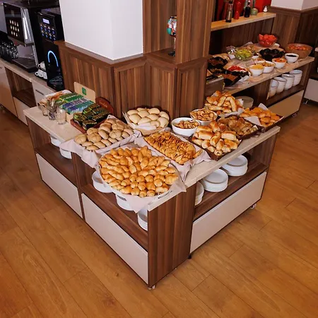 Wood & Ξενοδοχείο με διαμερίσματα