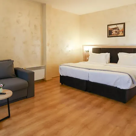 Wood & Aparthotel 4*