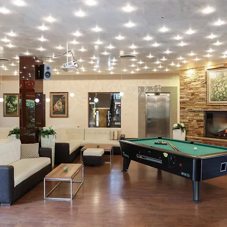 Wood & Aparthotel 4*