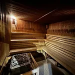 Wood & Apartmanhotel Banszko
