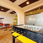 Wood & Apartmanhotel 4*