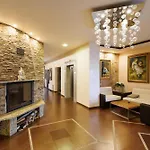 Wood & Apartmanhotel 4*