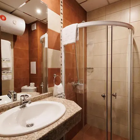 Hotel apartamentowy Wood & 4*