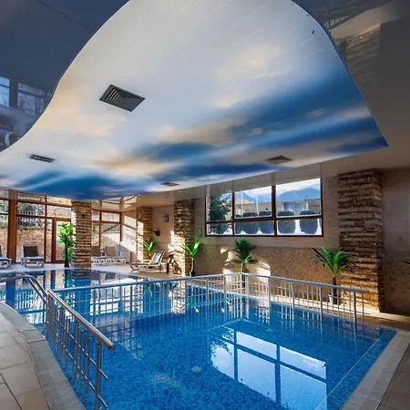 Wood & 4* Bansko
