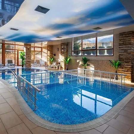 Wood & Apart-hotel 4*