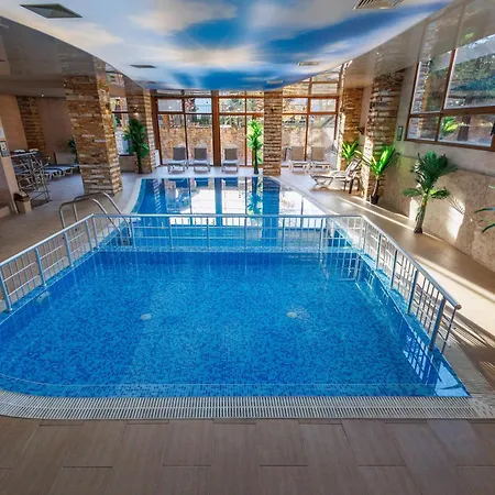 Hotel apartamentowy Wood &