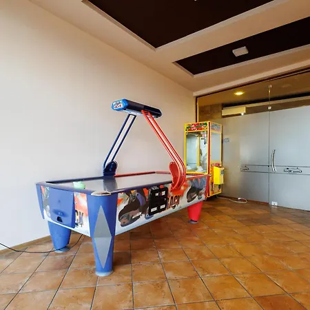 מלון דירות Wood & בנסקו